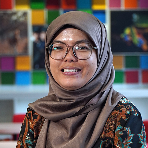 Indriani S.T., M.Si